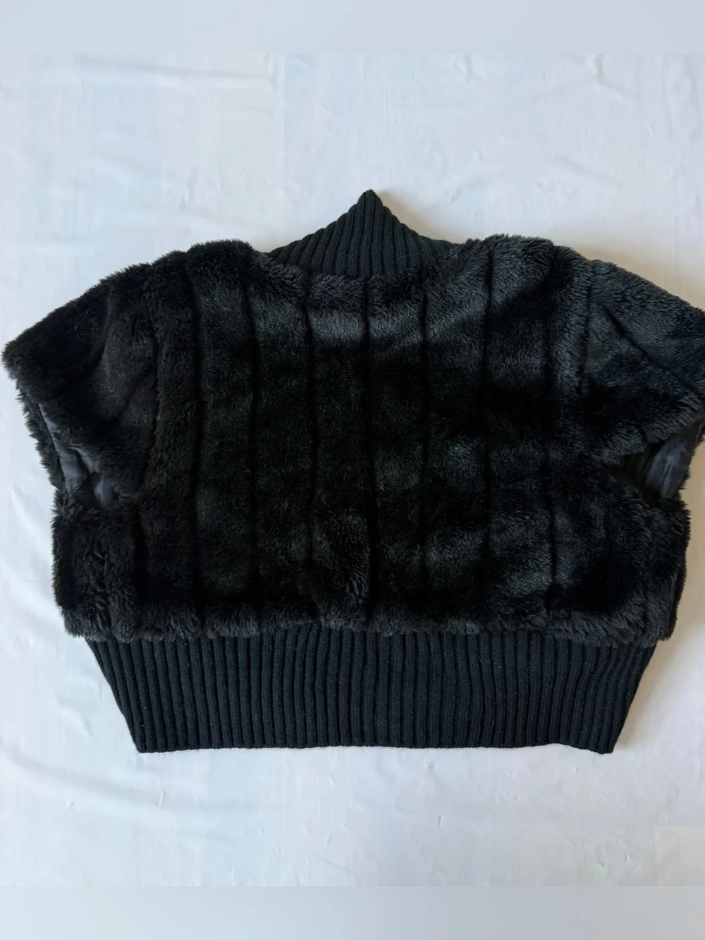 Silvergate black faux fur cropped shrug bolero cardigan knit vest L Y2K